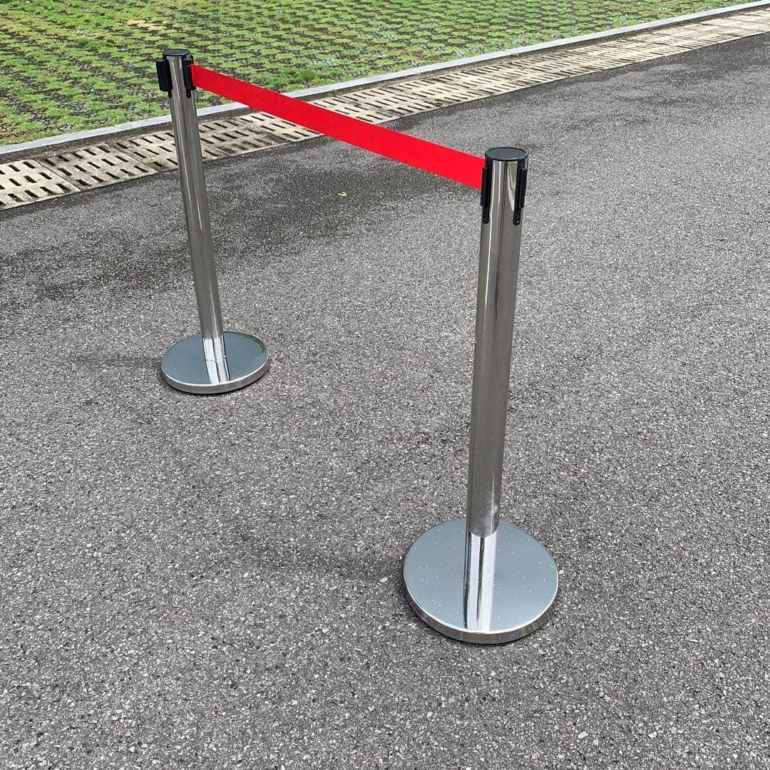 Стойка-ограждение с вытяжной лентой. Алматы. — изображение 2