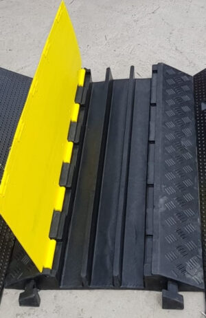 Кабель-канал ККР 3-20 (3 канала 50х60-65 мм)