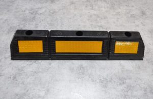 Колесоотбойник резиновый 600мм, отбойник для колеса, делиниатор